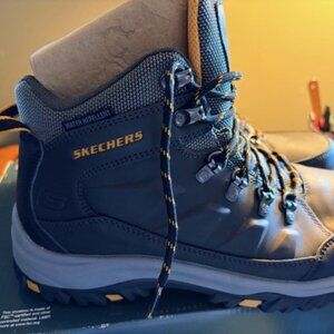 Skechers water repellent hikers size 9